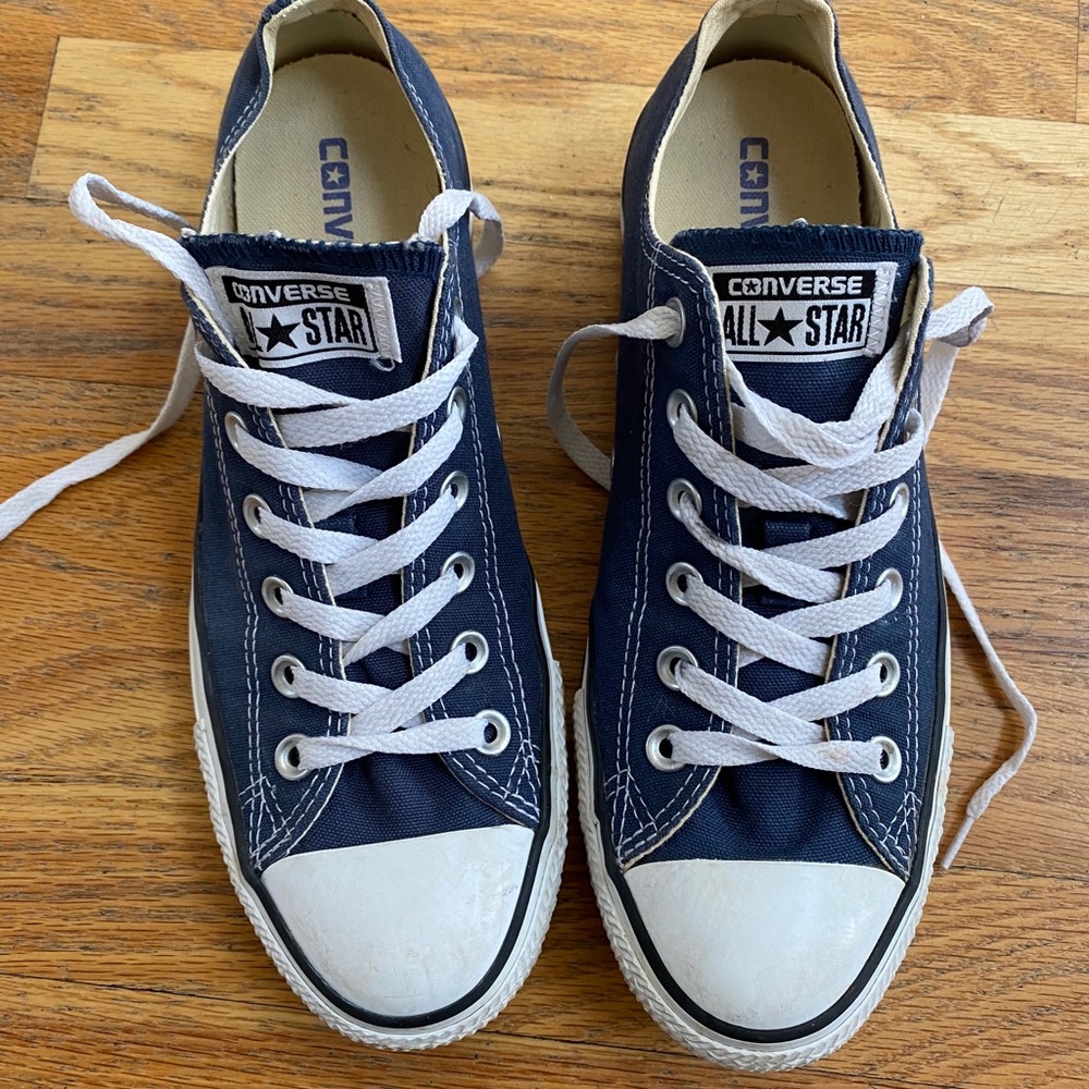 Converse Low Top Navy Blue Sneakers